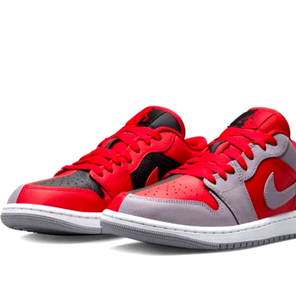 Women's Air Jordan 1 Low SE size 9.5